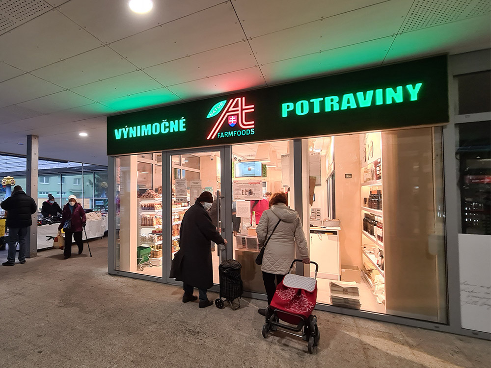 Predajňa Farmfoods Bratislava OD Saratov!